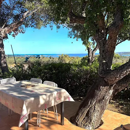 Auxcheneslieges Holiday home *